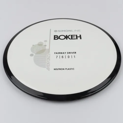 Axiom_Discs_Bokeh_Neutron_20260828_9513